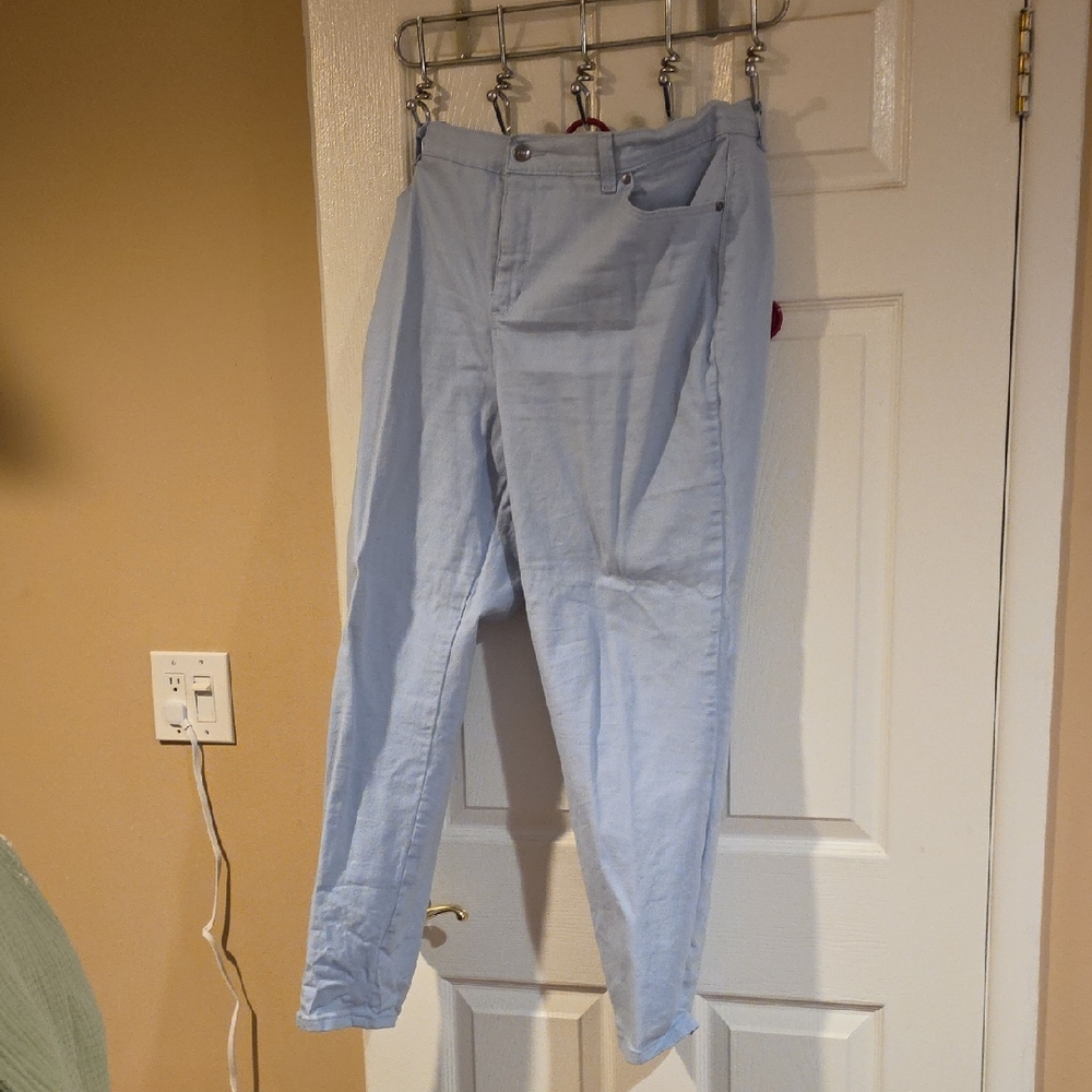 Gloria Vanderbilt Amanda Light Blue Jeans